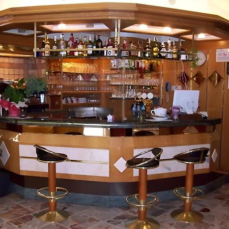 Hotel Angelini トルボレ エクステリア 写真