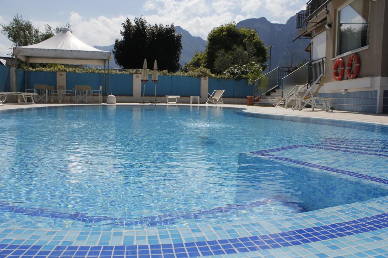 Hotel Angelini トルボレ エクステリア 写真