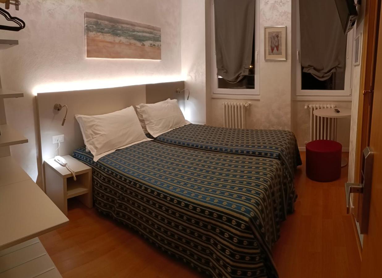 Hotel Angelini トルボレ エクステリア 写真