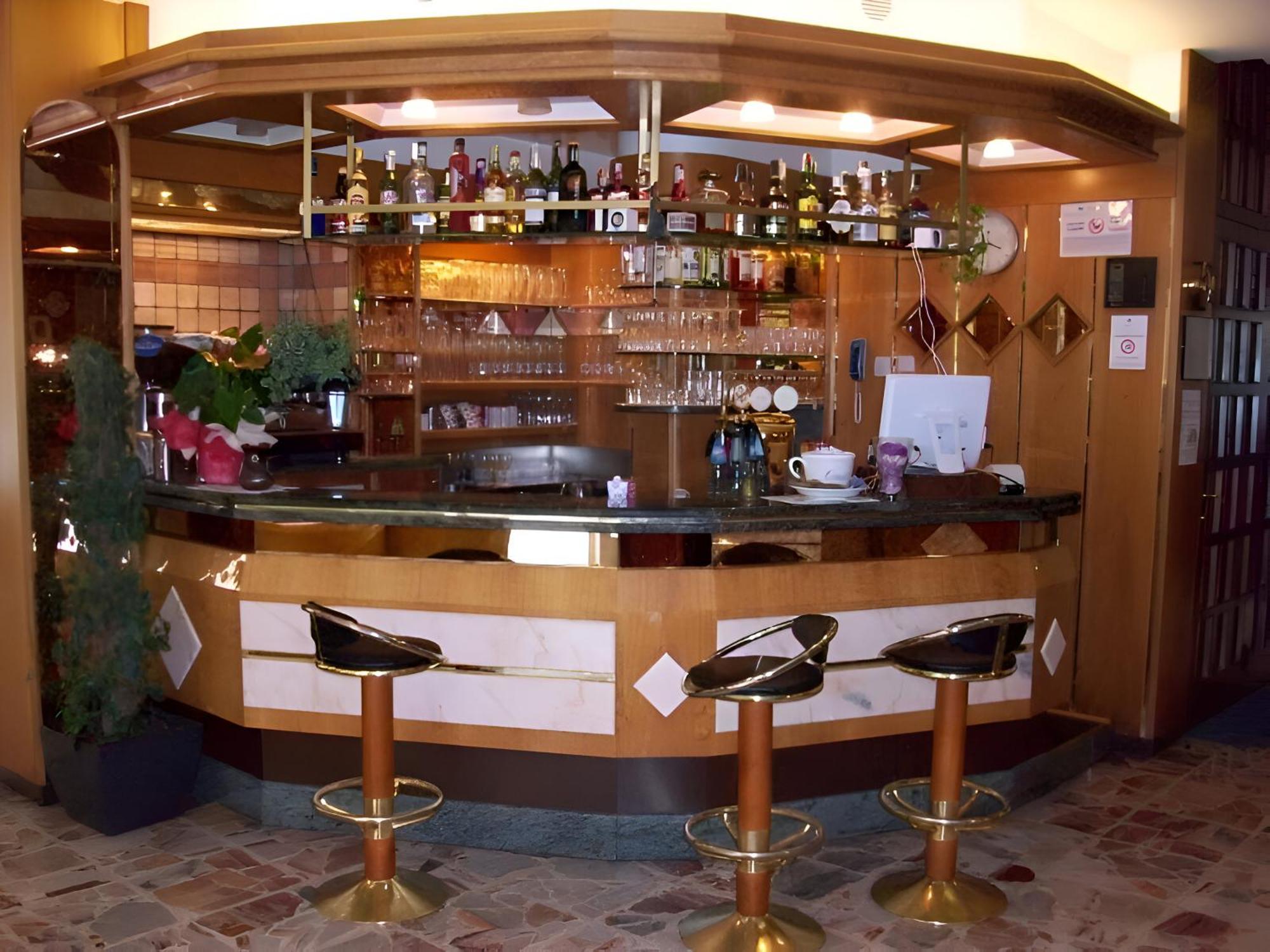 Hotel Angelini トルボレ エクステリア 写真